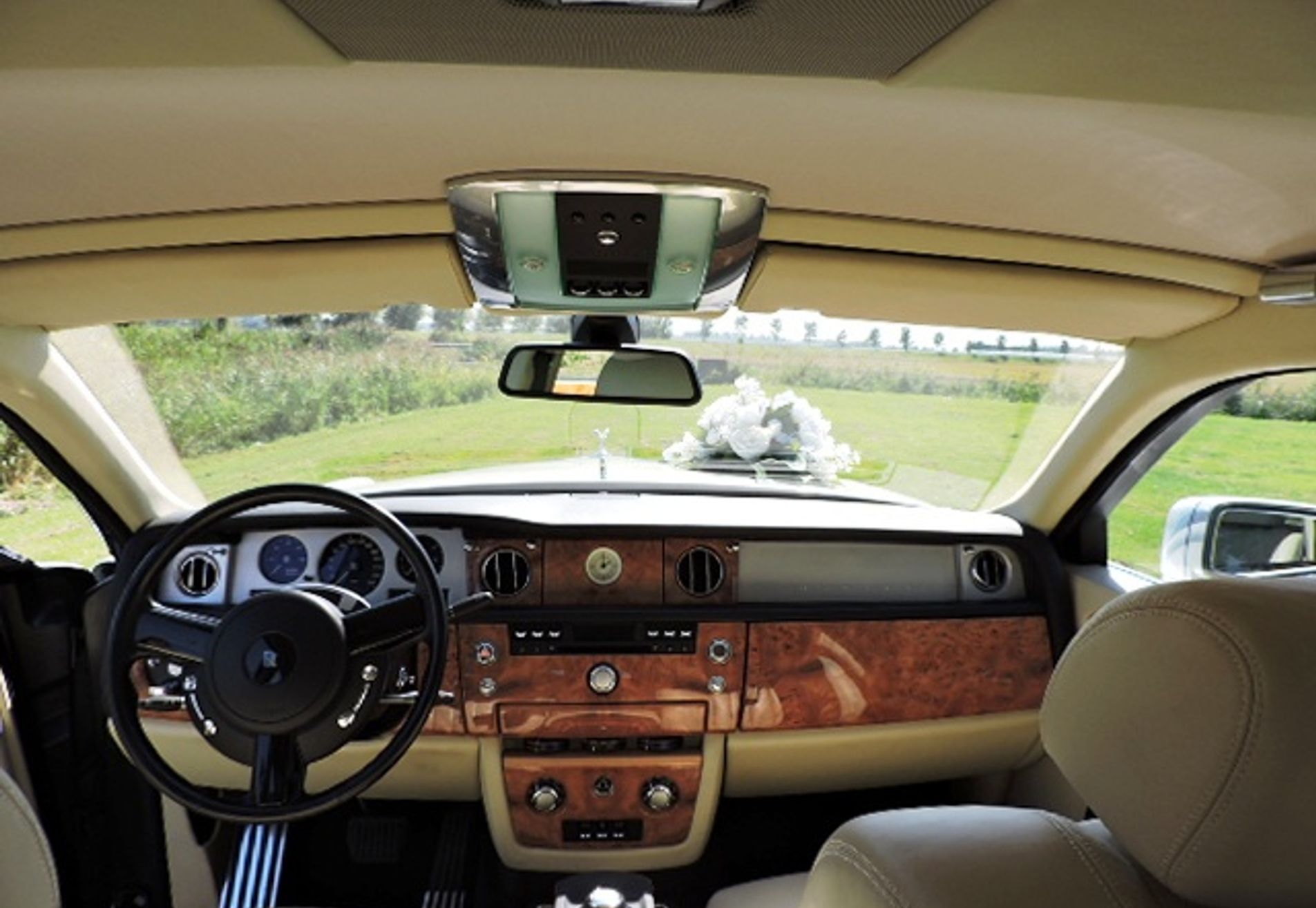 ROLLS ROYCE PHANTOM SEDAN