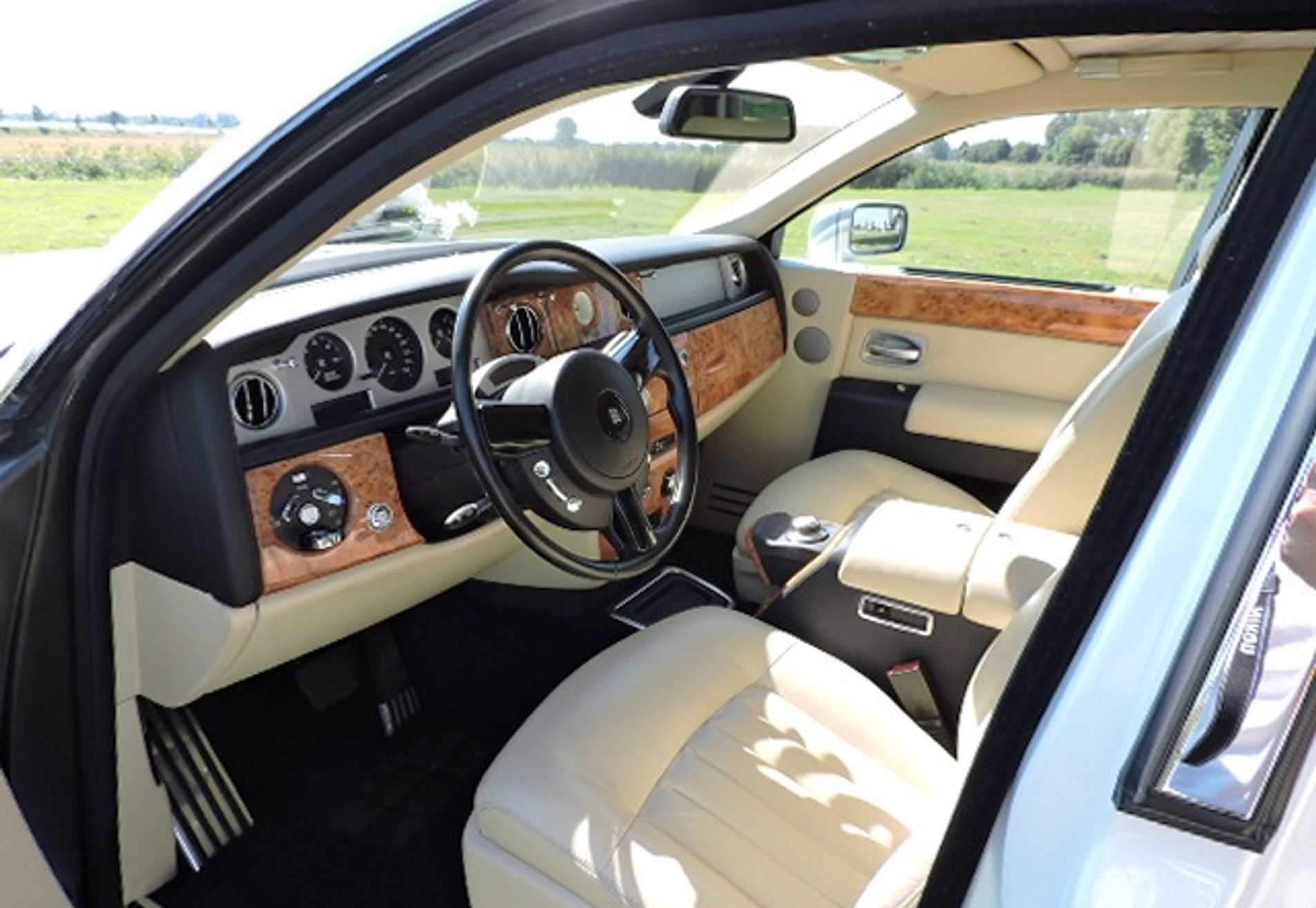 ROLLS ROYCE PHANTOM SEDAN